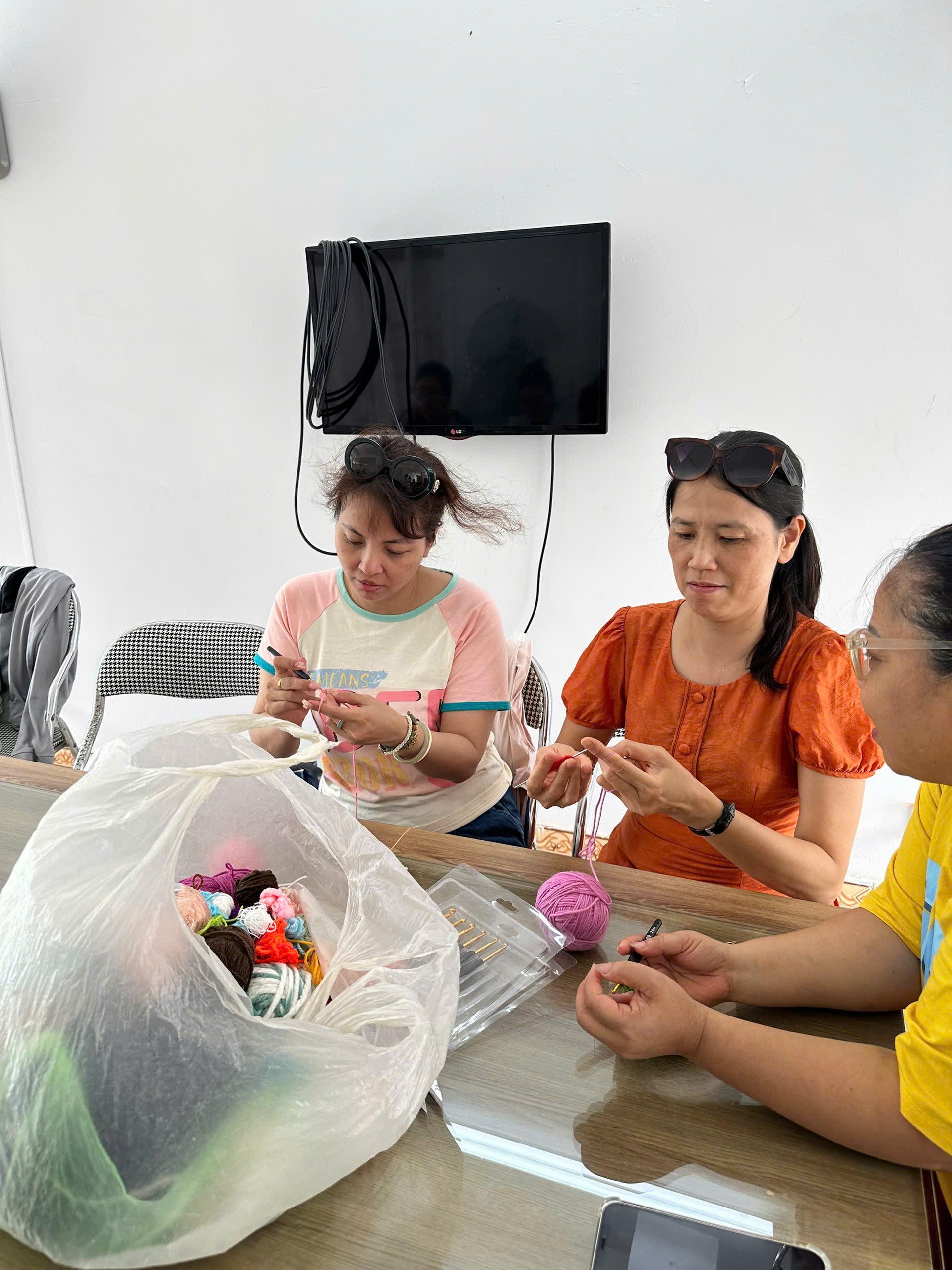 LỚP HỌC ĐAN MÓC THỦ CÔNG KẾT NỐI ĐAM MÊ, LAN TỎA YÊU THƯƠNG ❤️ - 3