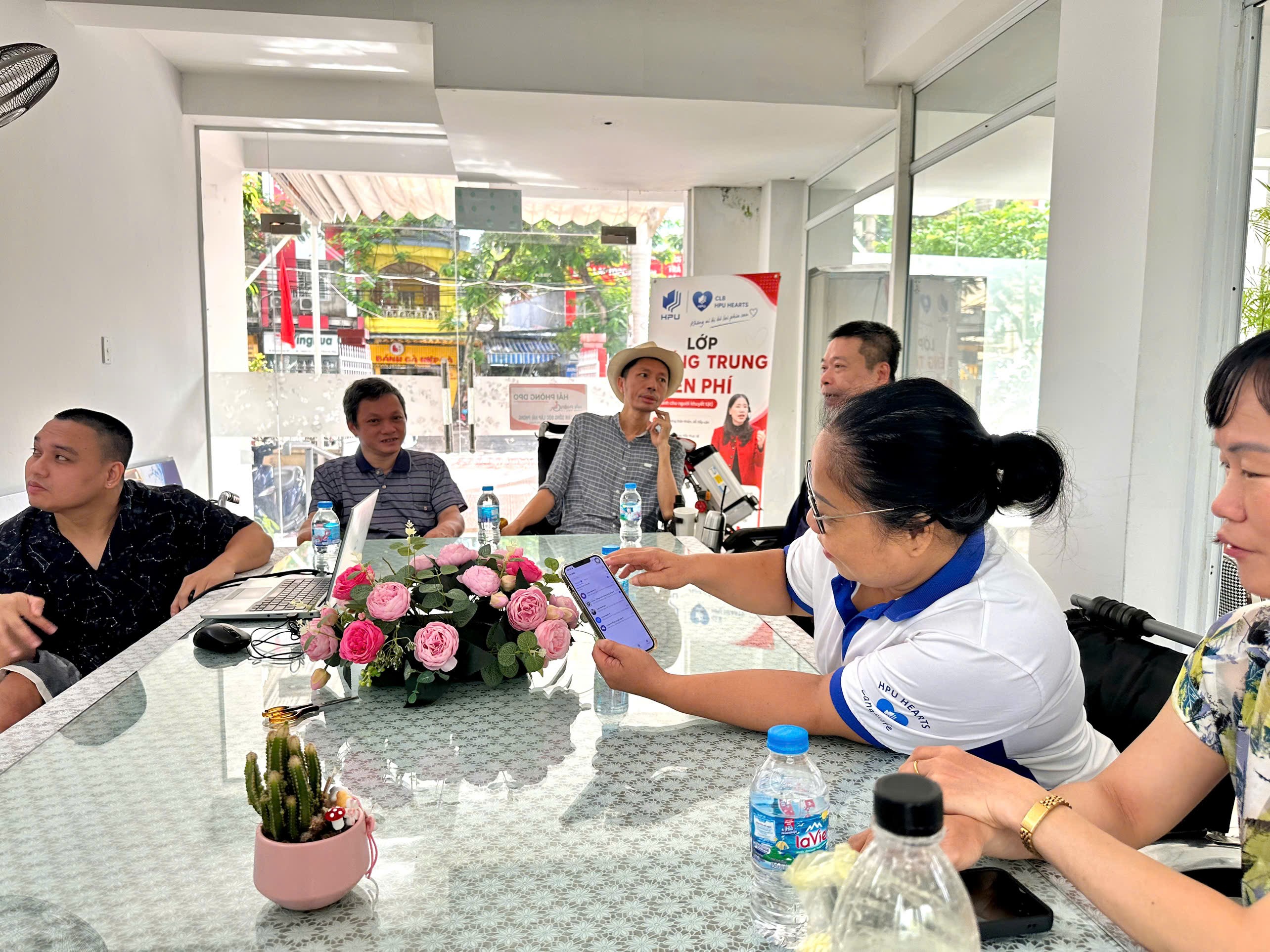 BÌNH DÂN HỌC VỤ SỐ KHI CÔNG NGHỆ MỞ RA NHỮNG CƠ HỘI MỚI  - 6
