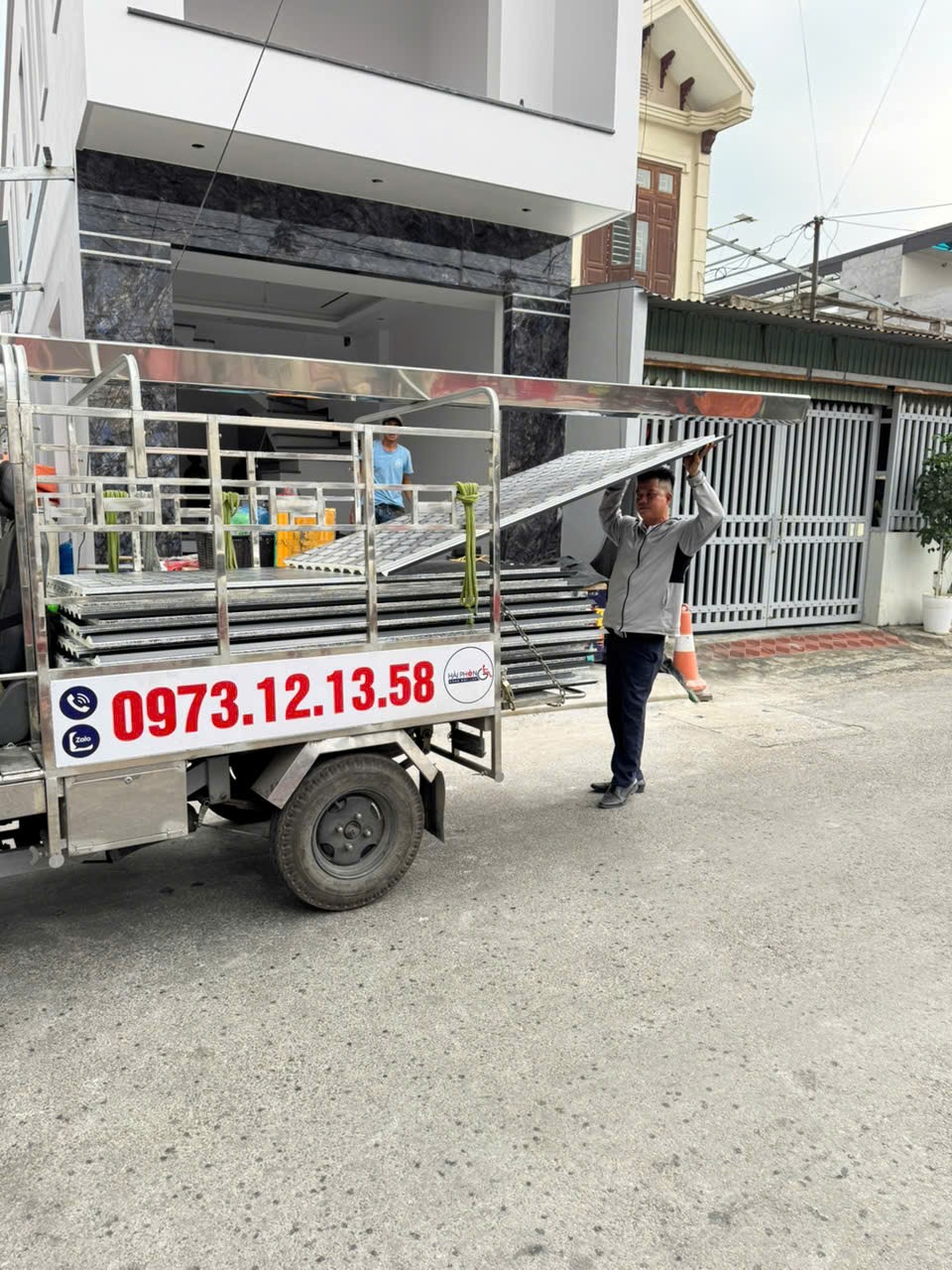 Mỗi Chuyến Xe Lăn Bánh Là Một Hành Trình Vượt Lên Nghịch Cảnh - 4