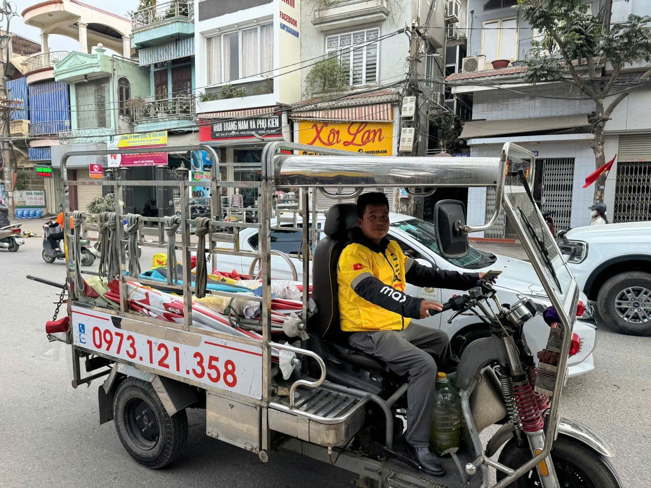 Mỗi Chuyến Xe Lăn Bánh Là Một Hành Trình Vượt Lên Nghịch Cảnh - 6