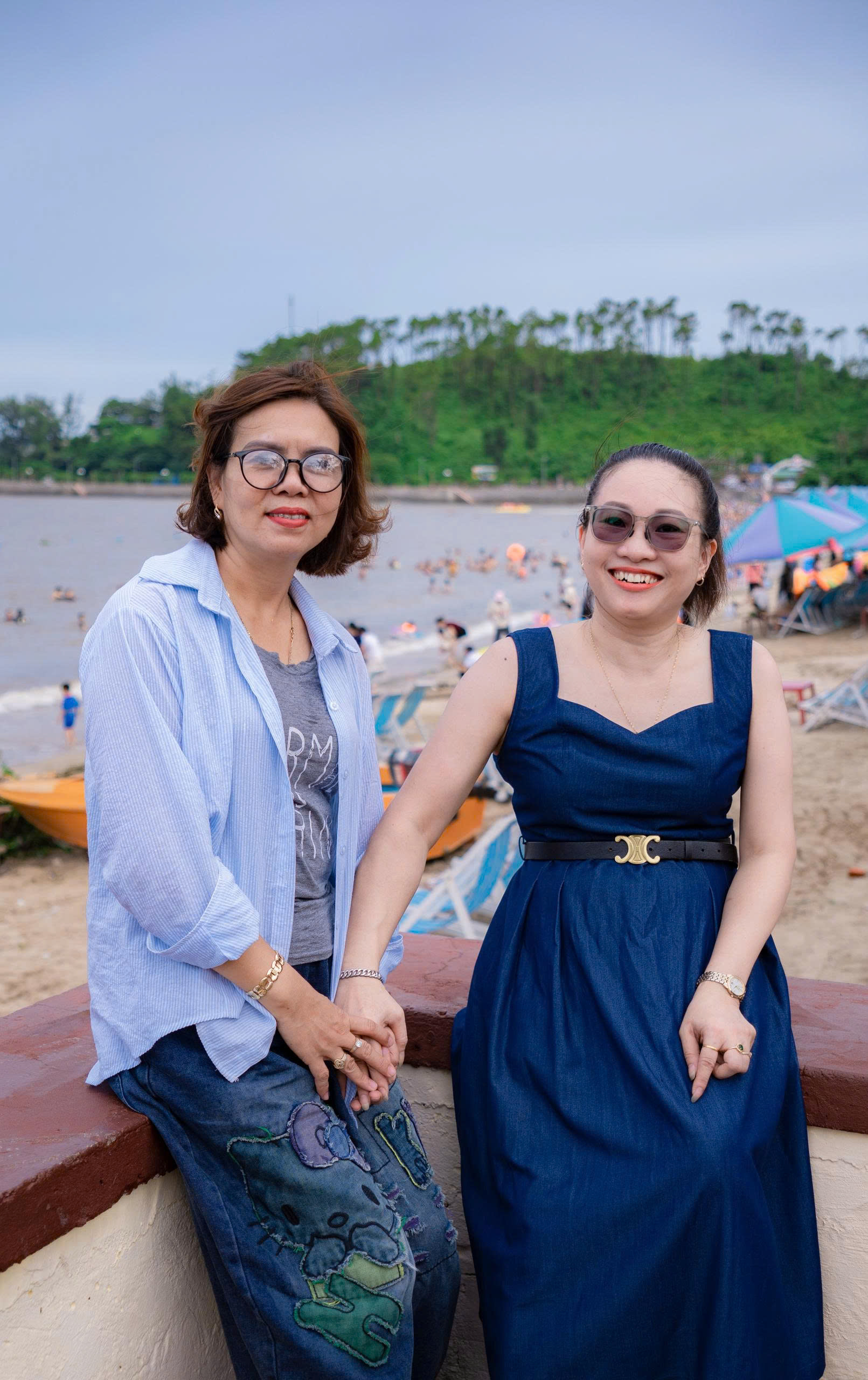CÓ TAO Ở PHÍA SAU - 13