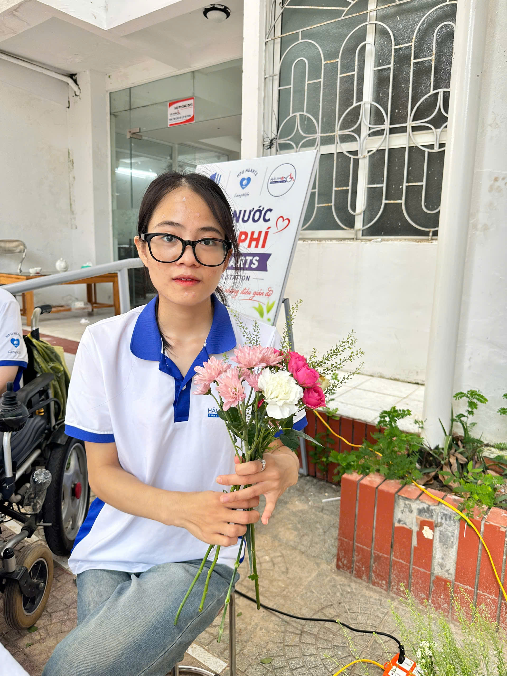 Lớp học Cắm hoa và hoạt động chào mừng Ngày Phụ nữ Việt Nam 20/10 - 14