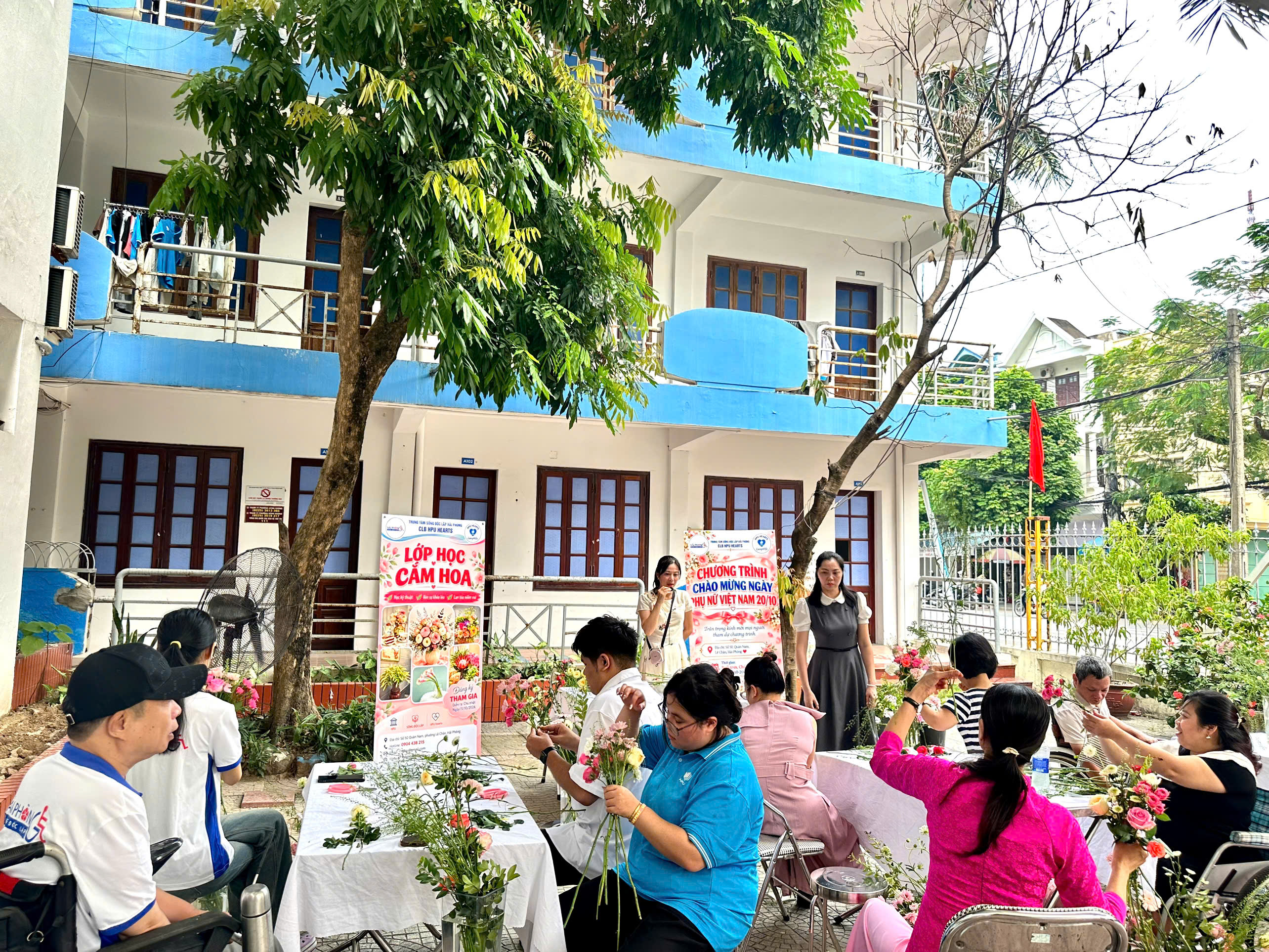 Lớp học Cắm hoa và hoạt động chào mừng Ngày Phụ nữ Việt Nam 20/10 - 19